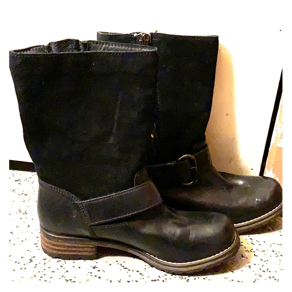 Brand new Clark’s boots